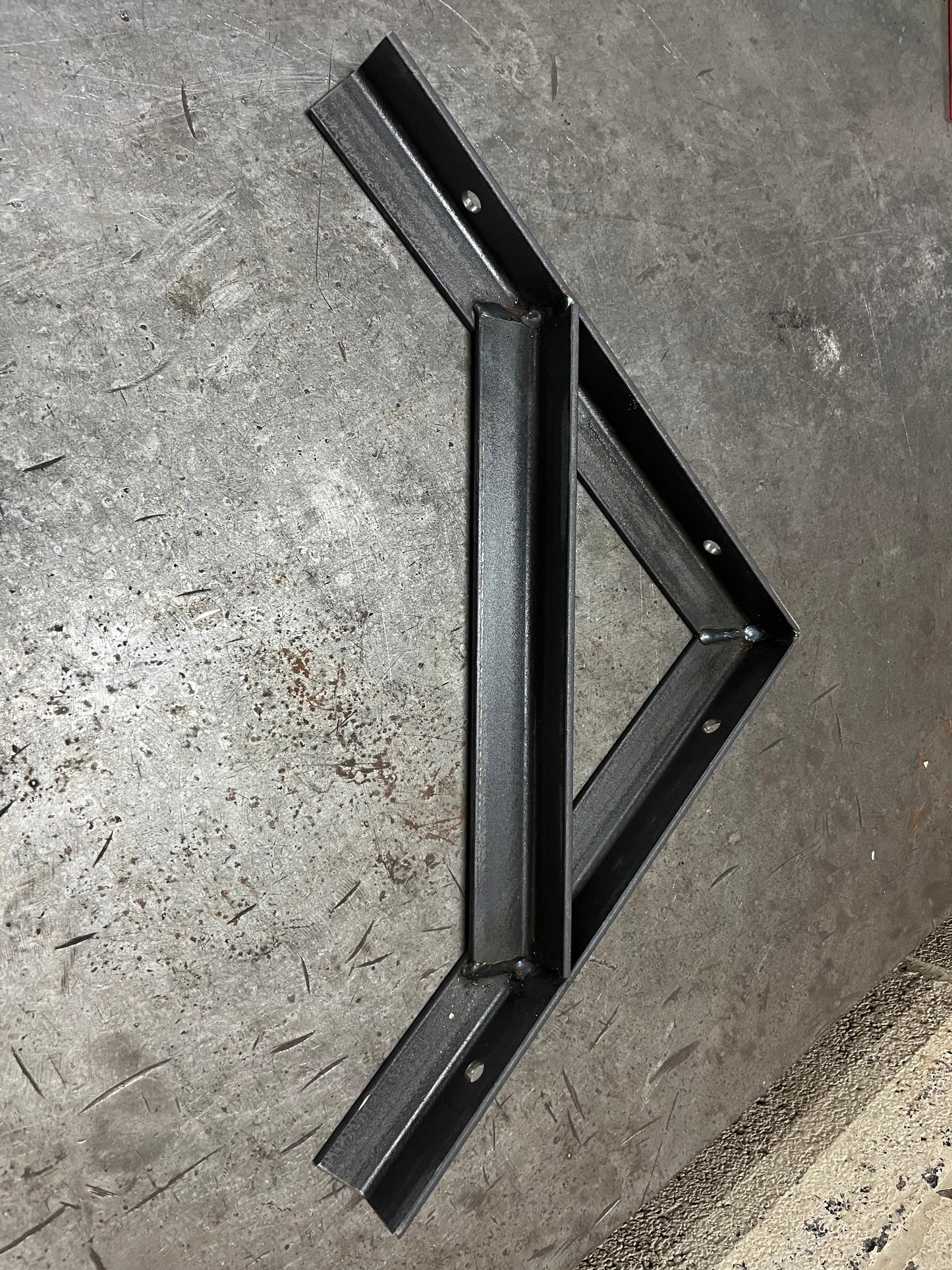 Heavy Duty Shelf Brackets 350KG Per Bracket Angle Iron